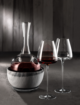 Preview: Dekanterkühler „On The Rocks“ , Verwendungsempfehlung: Das Oberteil des Kühlers wird im Gefrierschrank aufbewahrt, der Untersetzer bleibt ungekühlt und fängt das entstehende Kondenswasser auf.